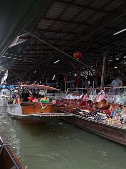 Taxi to Damnoen Saduak Floating Market